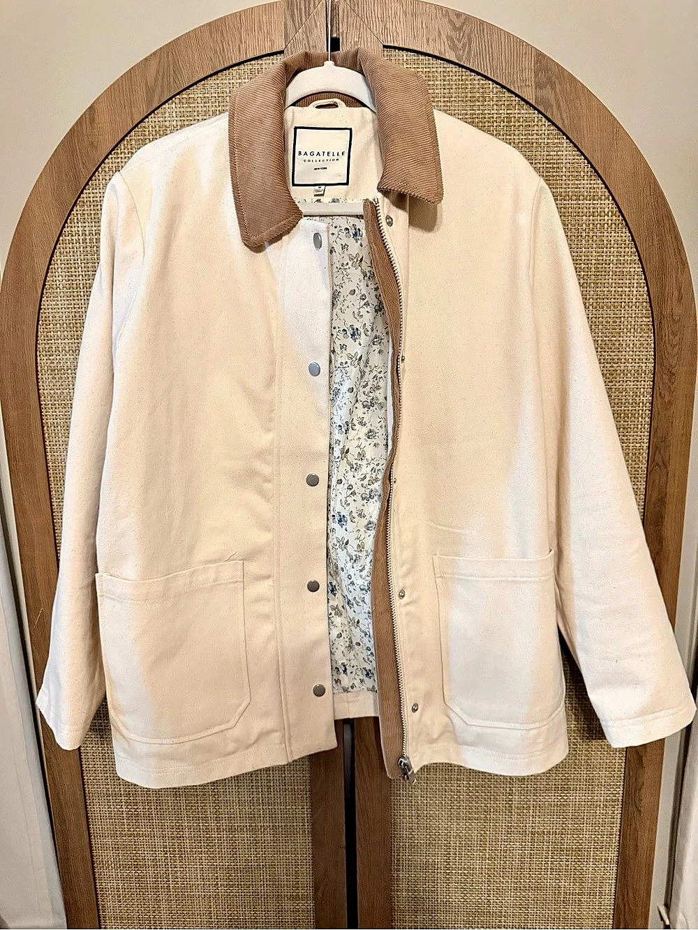 Bagatelle Floral Utility Jacket in White & Brown Size Medium Like New